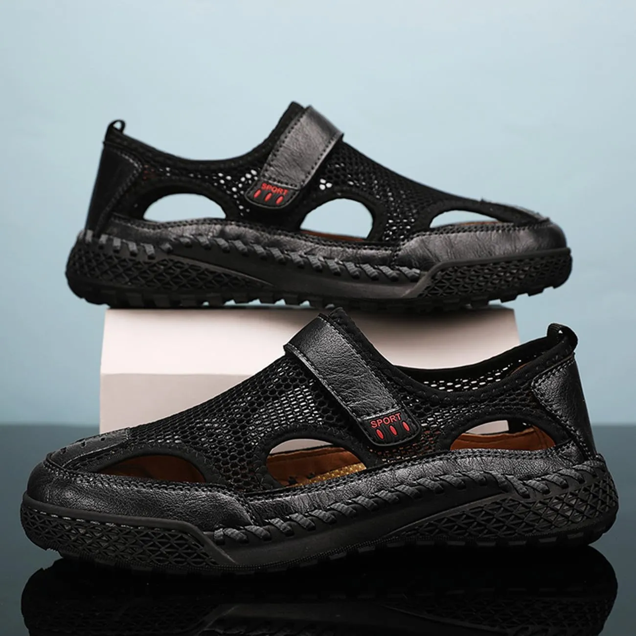 Breathable Men's Leather Hiking Sandals Closed-Toe Outdoor Water Shoes Beach Casual Summer Footwear