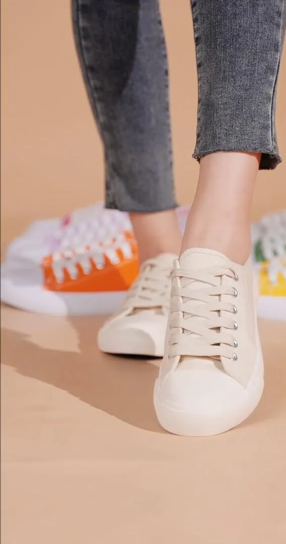 Canvas Shoes for Women Casual Low Top Sneakers Fashion Womens Tennis Shoes for Everyday Wear