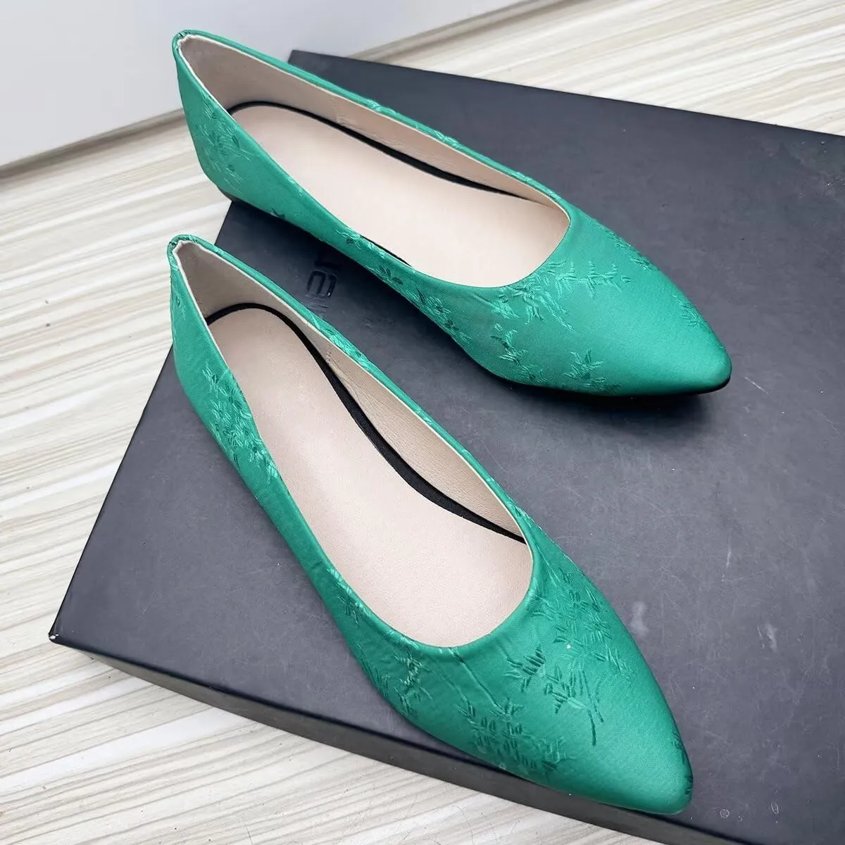 LUXINYU Women Dress Shoes Pointed Toe Satin Embroidered Upper Slip on Ballet Flats Comfortable Work Flats Low Heel Daily Walking Shoes Prom Party Shoes