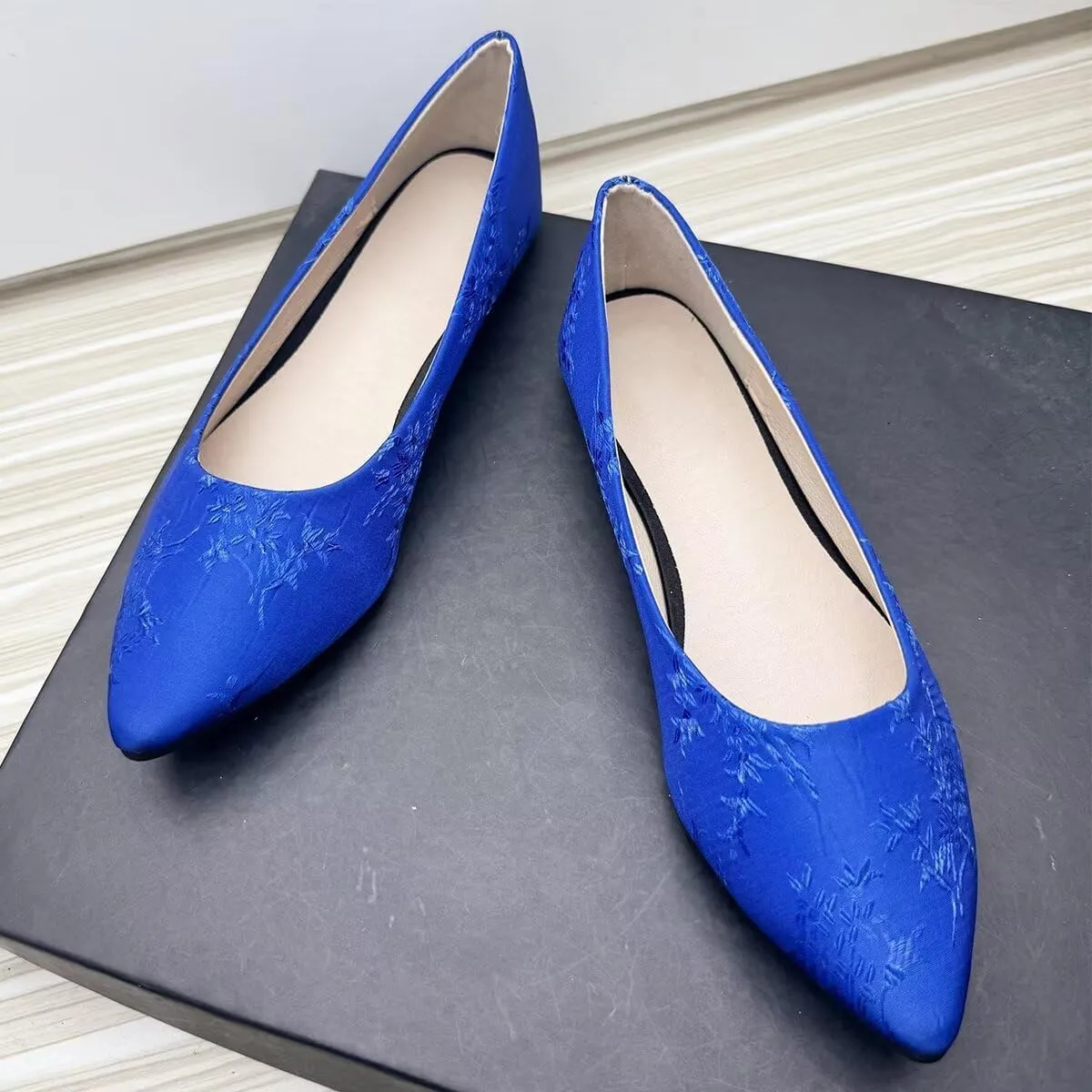 LUXINYU Women Dress Shoes Pointed Toe Satin Embroidered Upper Slip on Ballet Flats Comfortable Work Flats Low Heel Daily Walking Shoes Prom Party Shoes