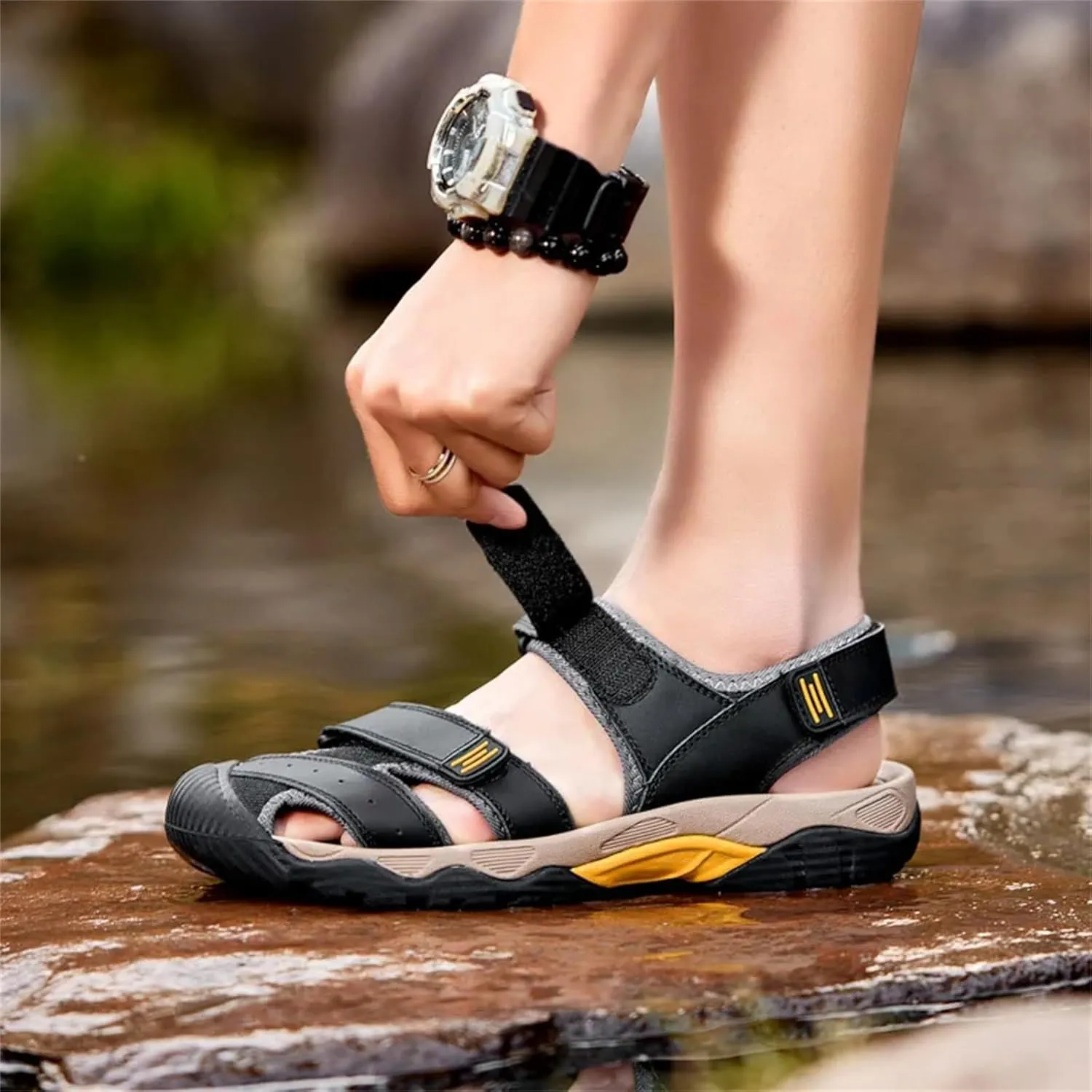 Men's Comfy Breathable Sports Sandals Light Outdoor Trekking Trails Shoes