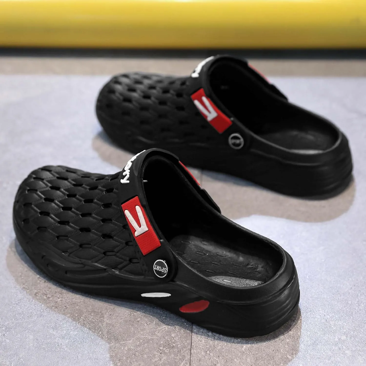 Men's fashion garden clogs, arch support, woven look design, EVA material, lightweight, durable, non-slip, beach shoes, gardening shoes, indoor and outdoor sandals.