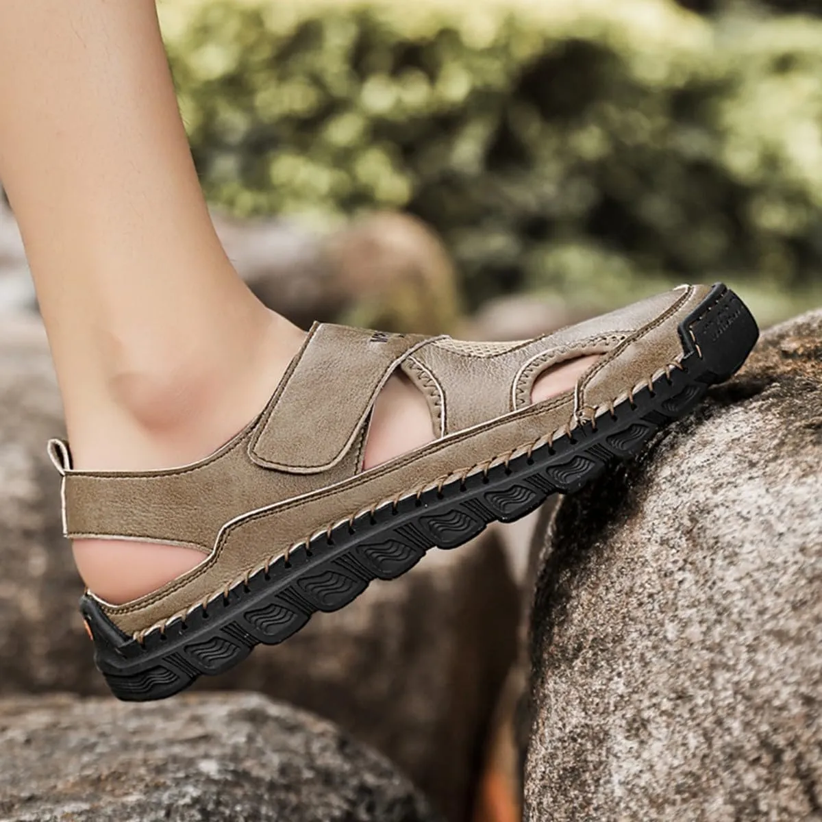 Men’s Hiking Trail Sandals: Outdoor Closed Toe Sport Shoes with Arch Support
