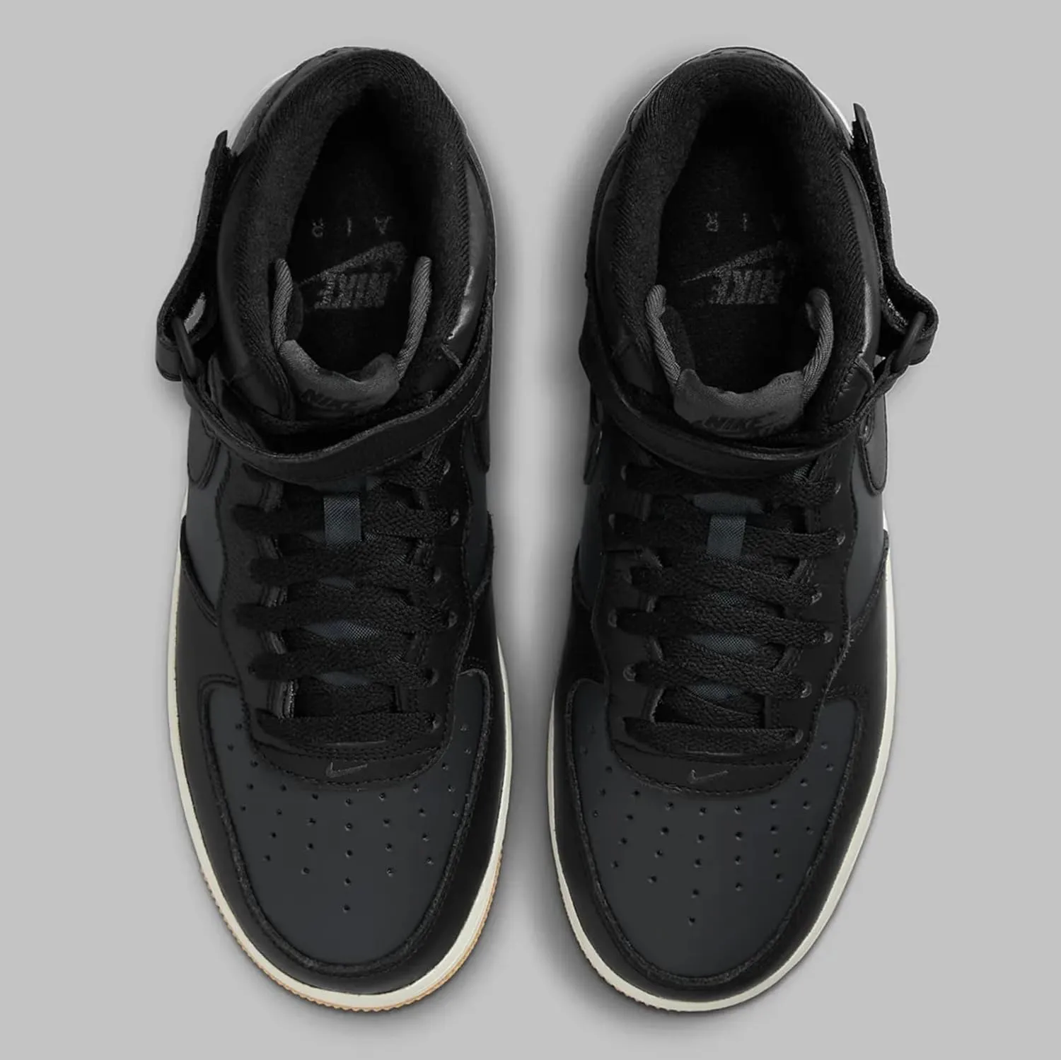 Nike Men's Low-Top Sneaker