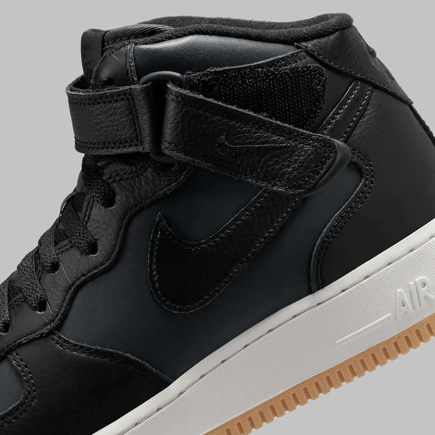 Nike Men's Low-Top Sneaker