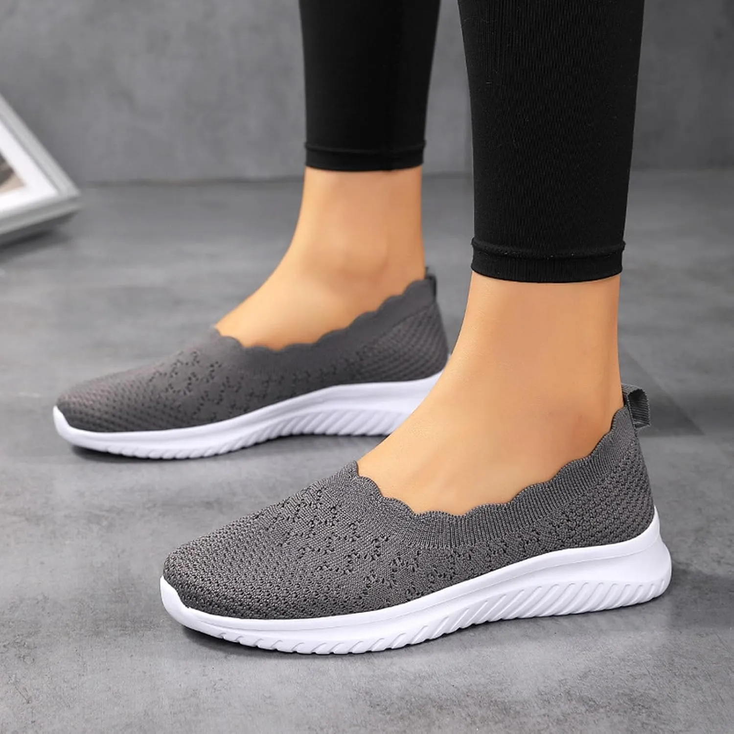 Women's Slip On Casual Flat Shoes Comfortable Breathable Knit Loafers Lightweight Walking Sneakers for Everyday