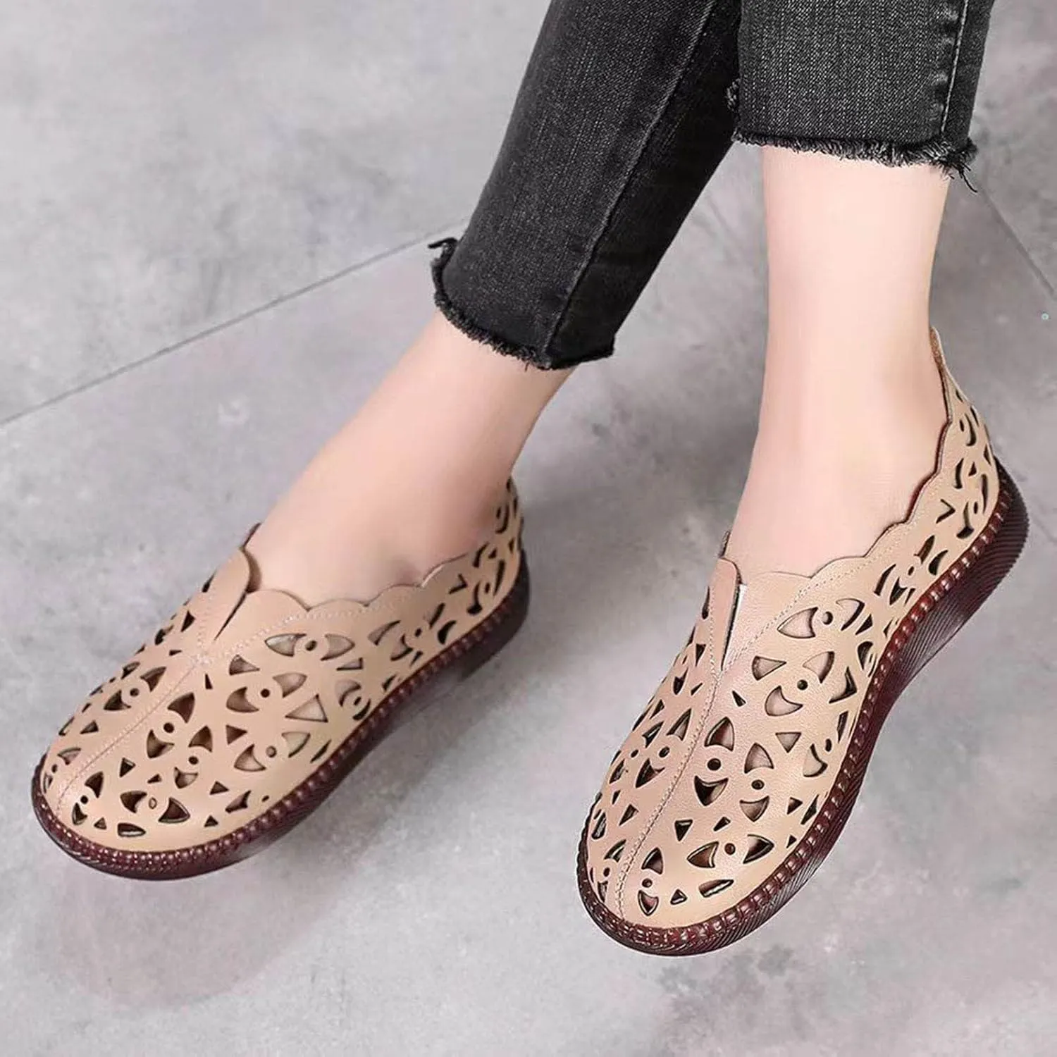 Women's Slip-On Sandals Comfortable Hollow Out Loafers Casual Closed Toe Flats Breathable Sandal Summer Footwear